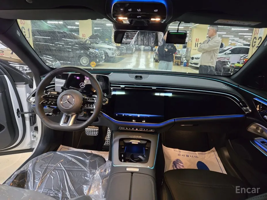 Фото 14 - Mercedes-Benz E-Class