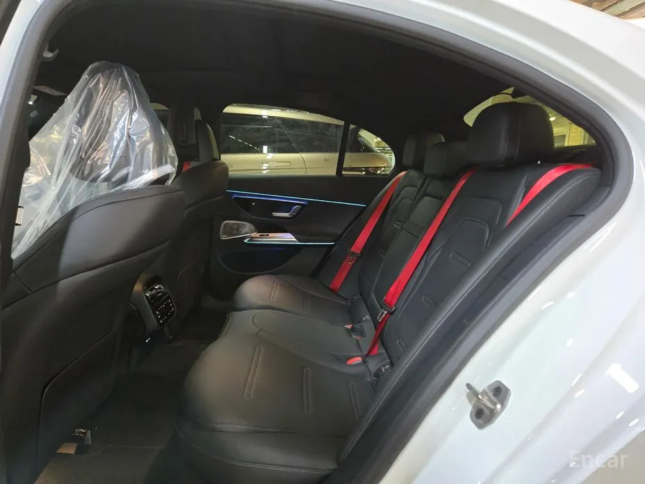 Фото 16 - Mercedes-Benz E-Class