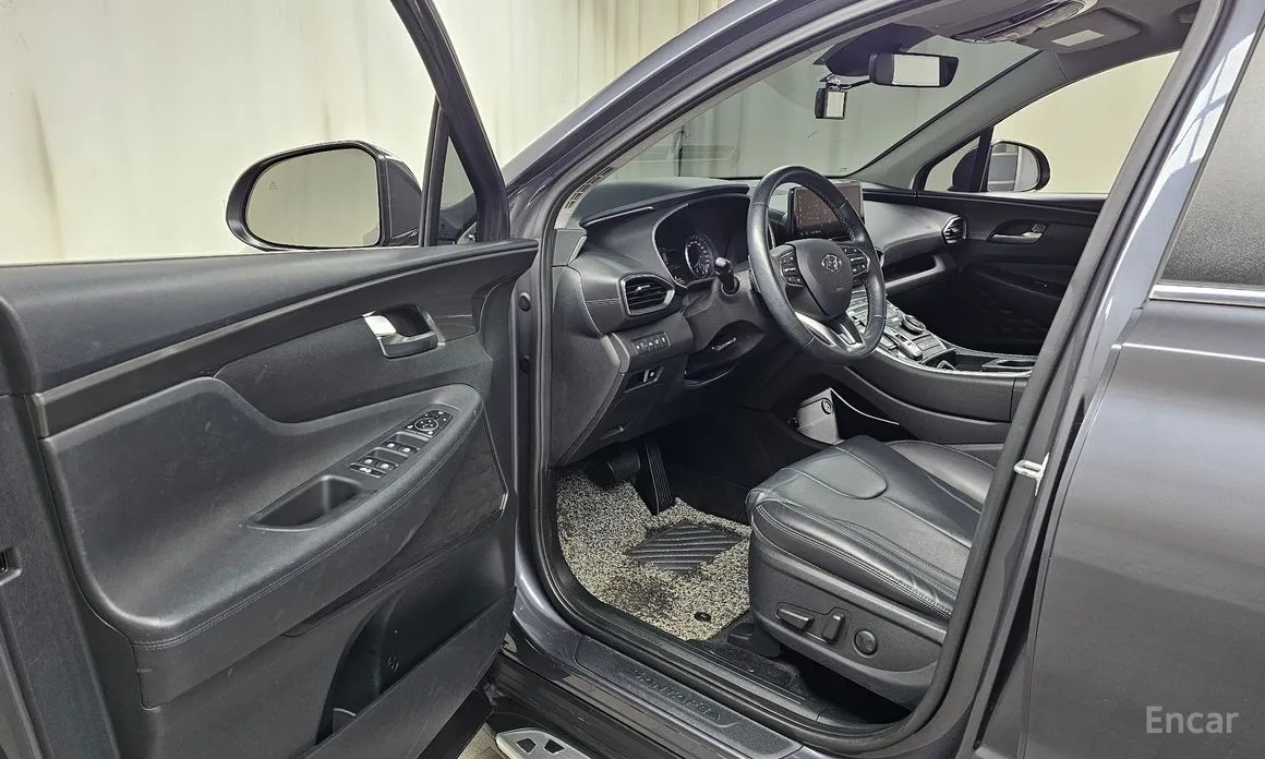 Фото 10 - Hyundai Santa Fe