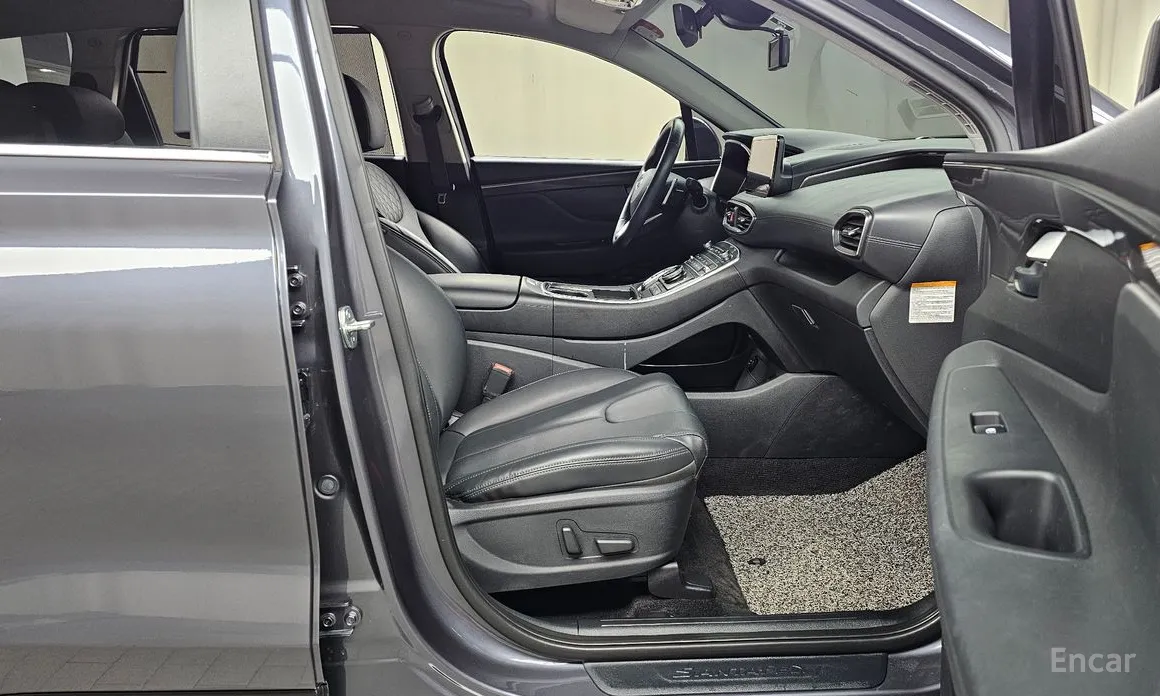 Фото 11 - Hyundai Santa Fe