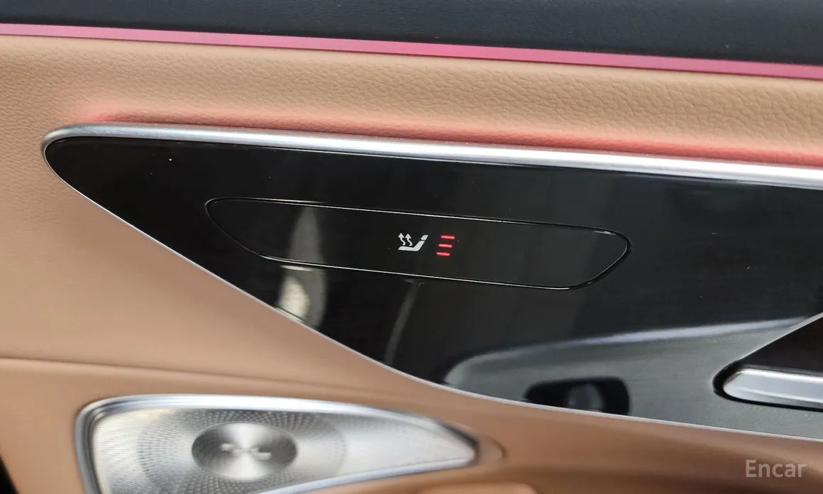 Фото 19 - Mercedes-Benz E-Class