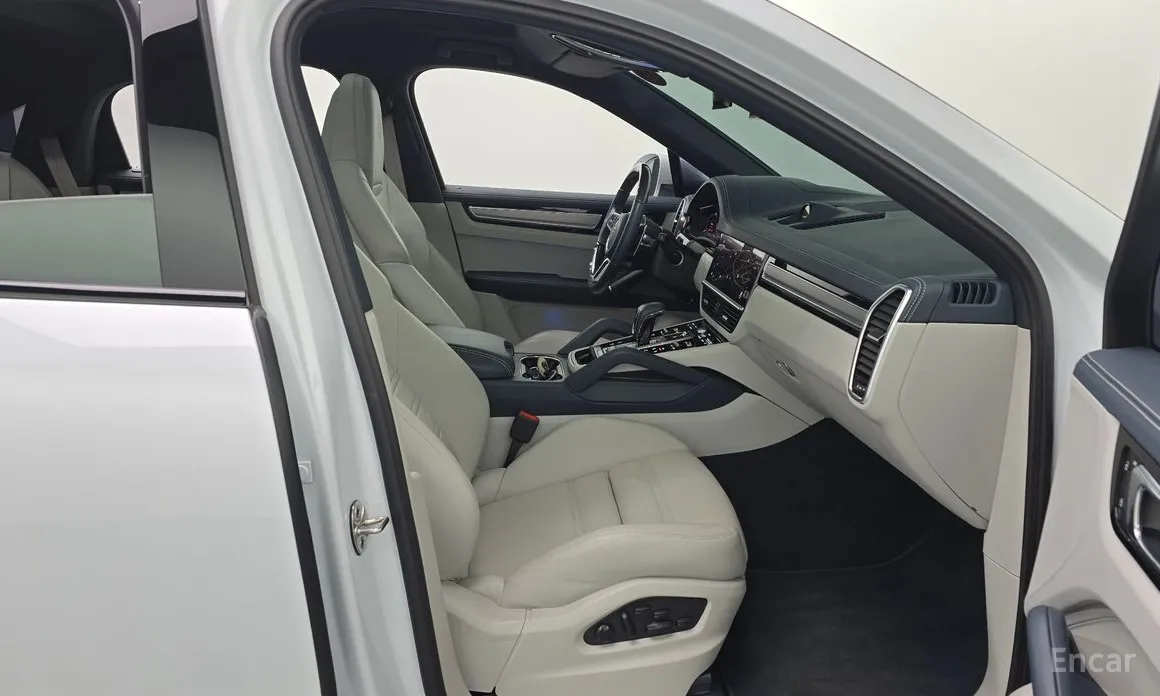 Фото 11 - Porsche Cayenne