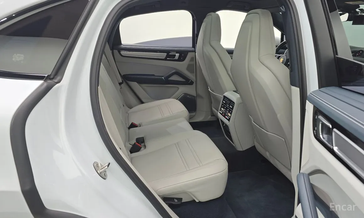 Фото 12 - Porsche Cayenne