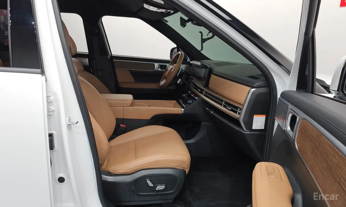 Фото 11 - Hyundai Santa Fe