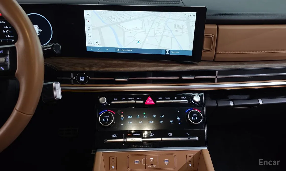 Фото 14 - Hyundai Santa Fe