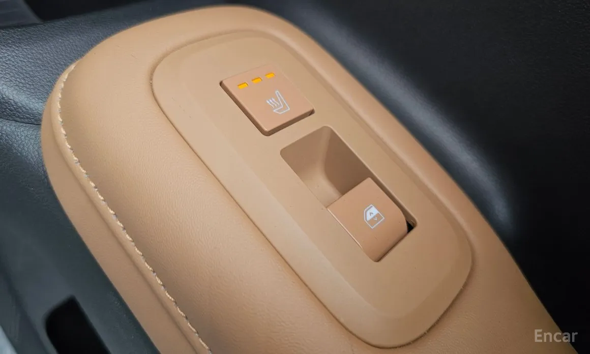 Фото 18 - Hyundai Santa Fe