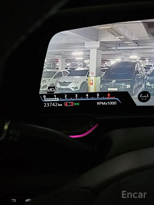 Фото 8 - Cadillac Escalade