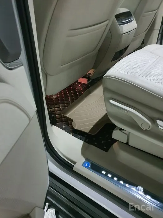 Фото 9 - Cadillac Escalade