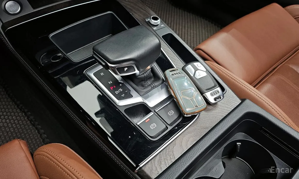 Фото 9 - Audi Q5