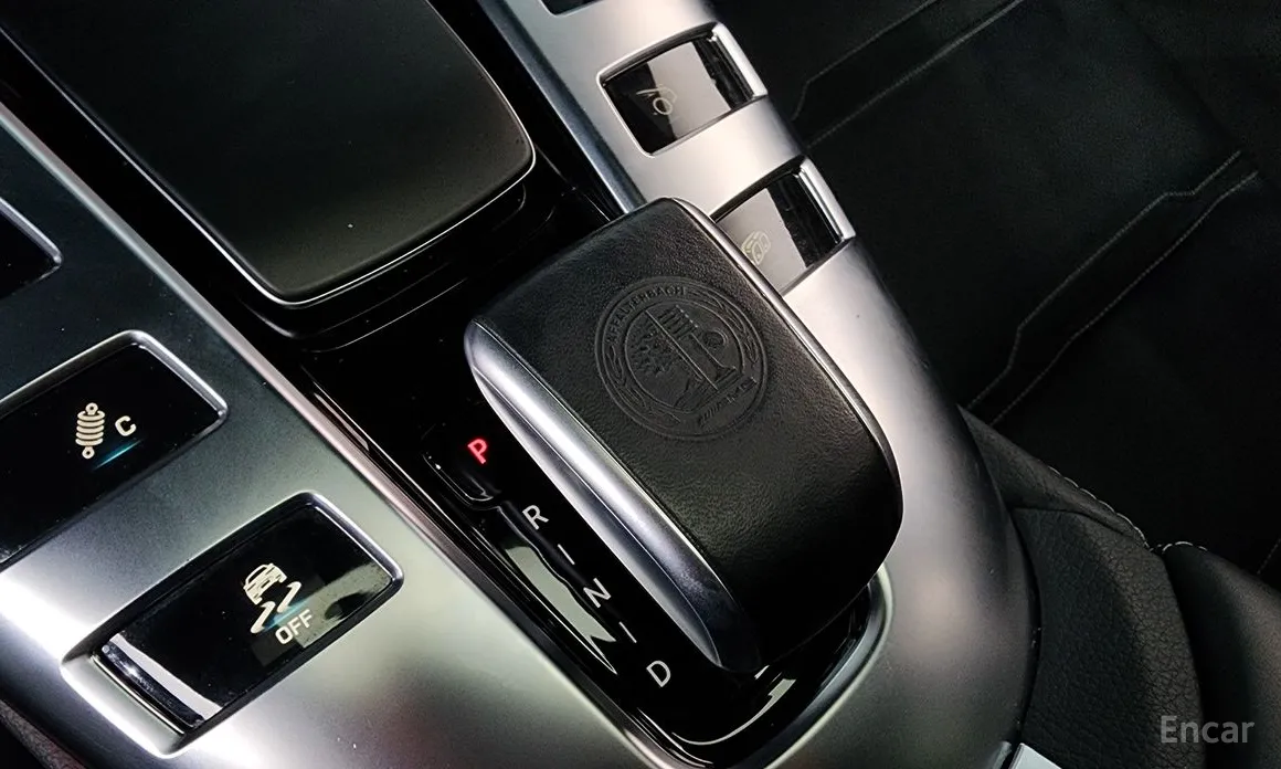 Фото 9 - Mercedes-Benz AMG GT