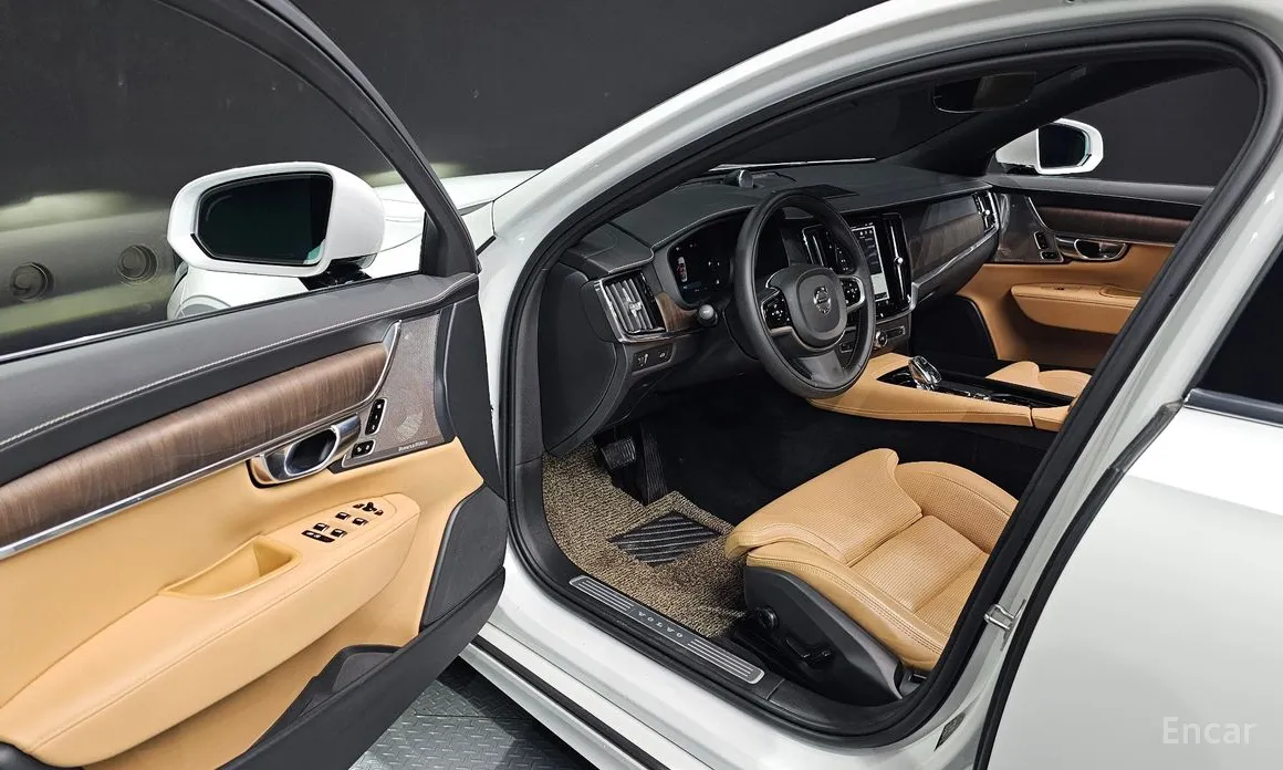 Фото 11 - Volvo S90