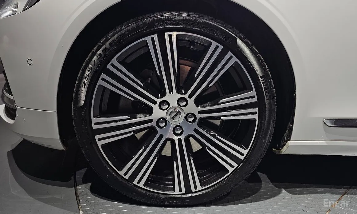 Фото 5 - Volvo S90