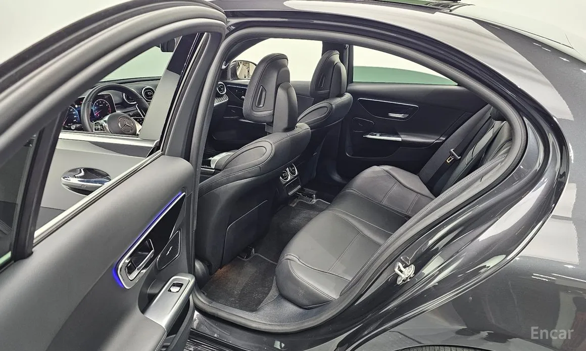 Фото 12 - Mercedes-Benz C-Class