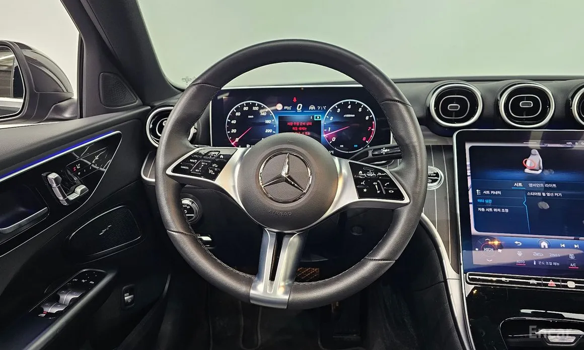 Фото 13 - Mercedes-Benz C-Class