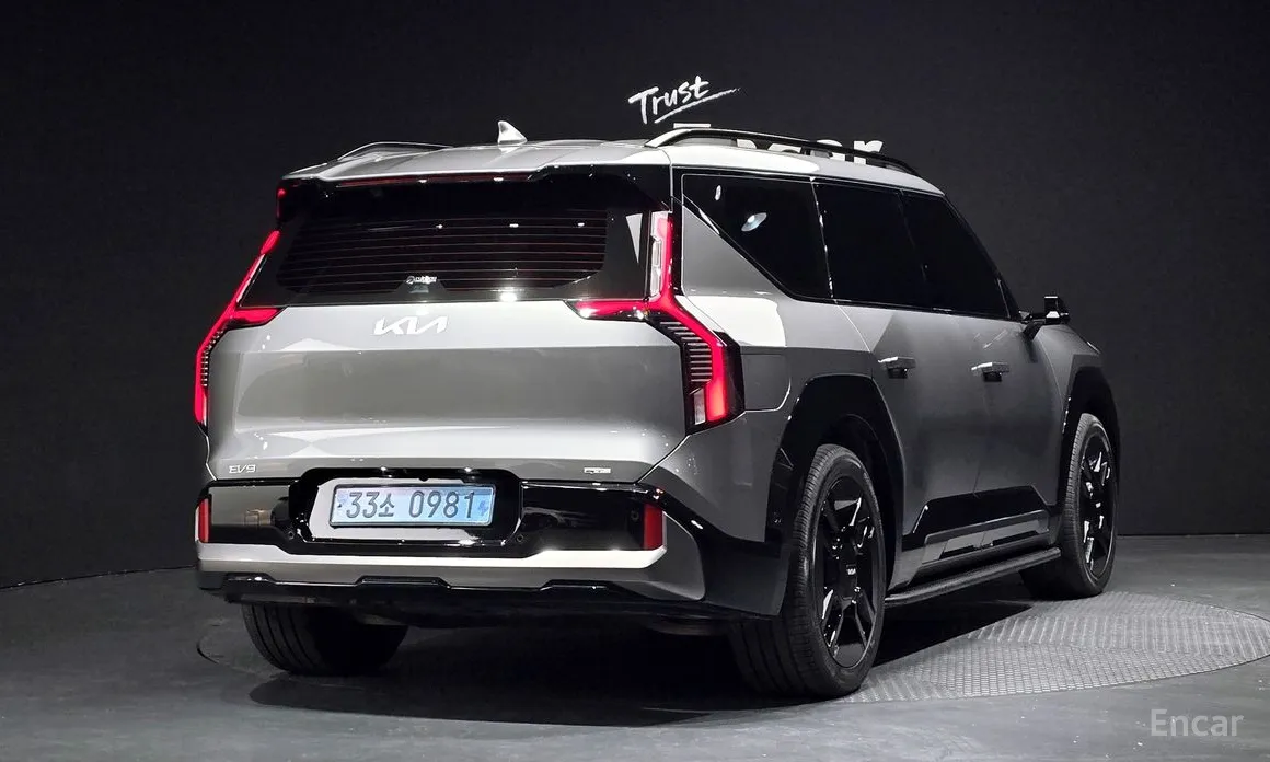 Фото 2 - Kia EV9