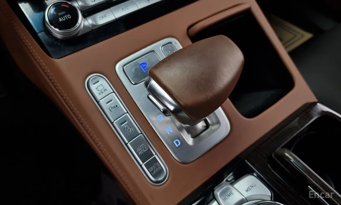 Фото 9 - Genesis G90