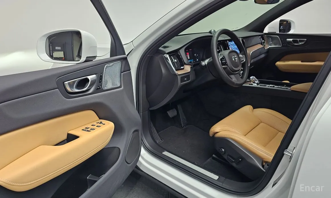 Фото 11 - Volvo XC60