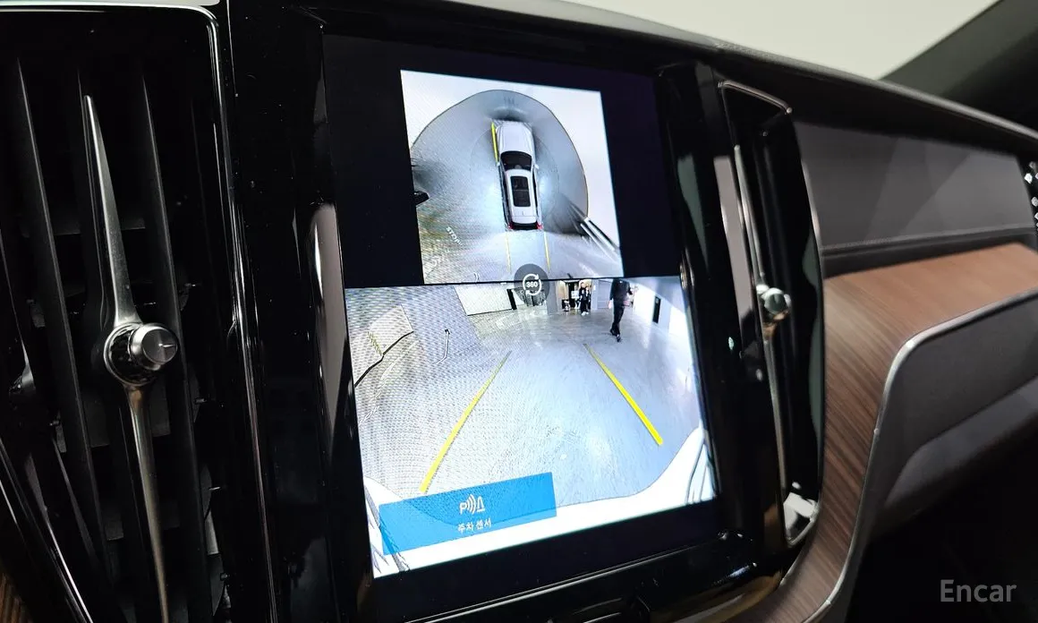 Фото 15 - Volvo XC60