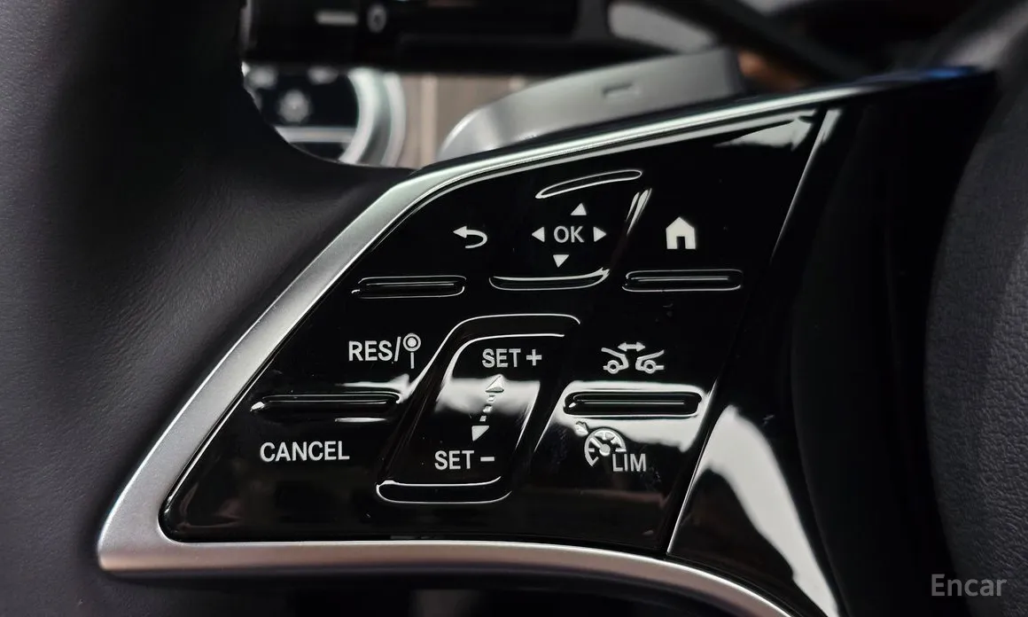 Фото 14 - Mercedes-Benz E-Class