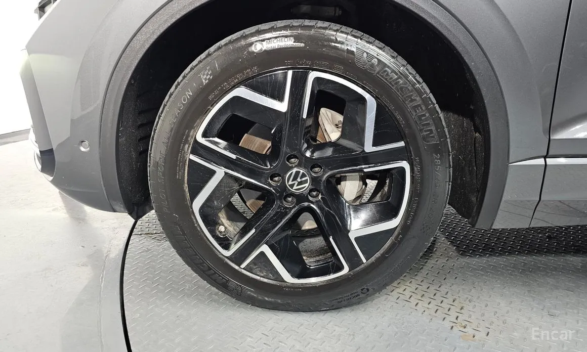 Фото 5 - Volkswagen Touareg