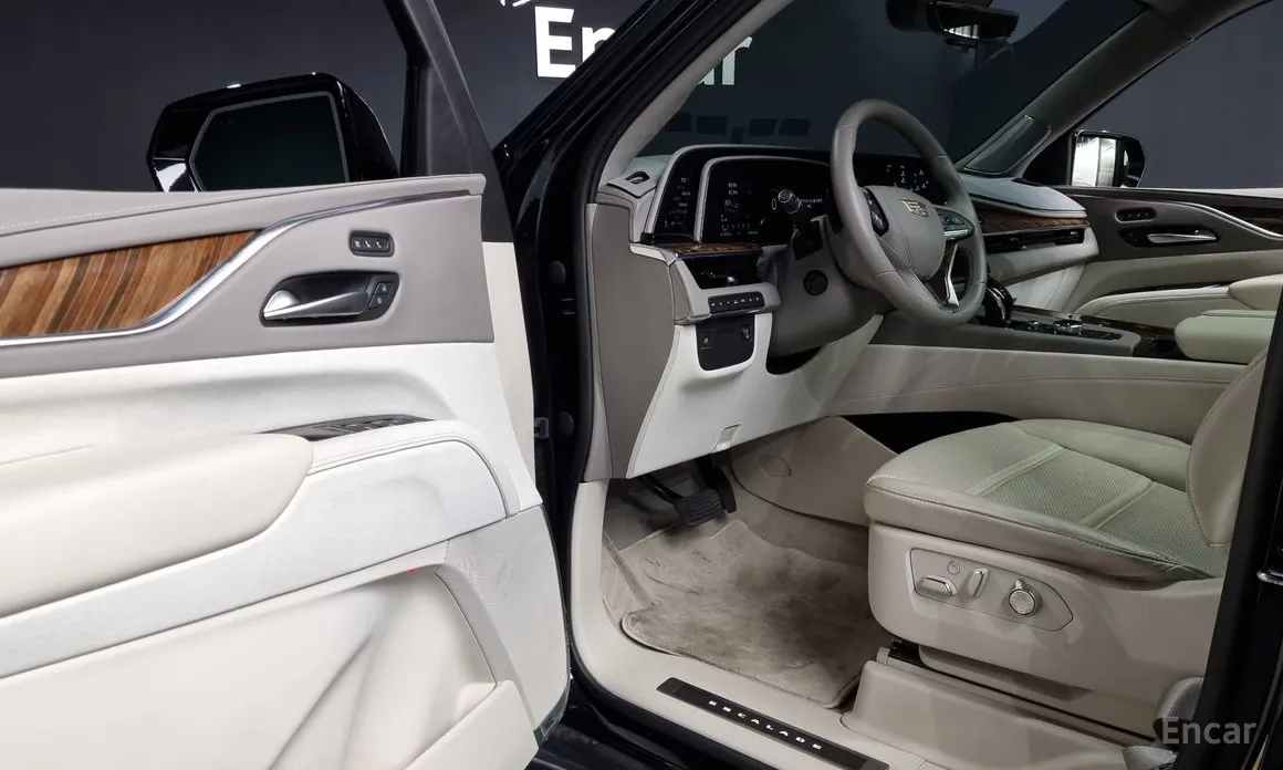 Фото 10 - Cadillac Escalade