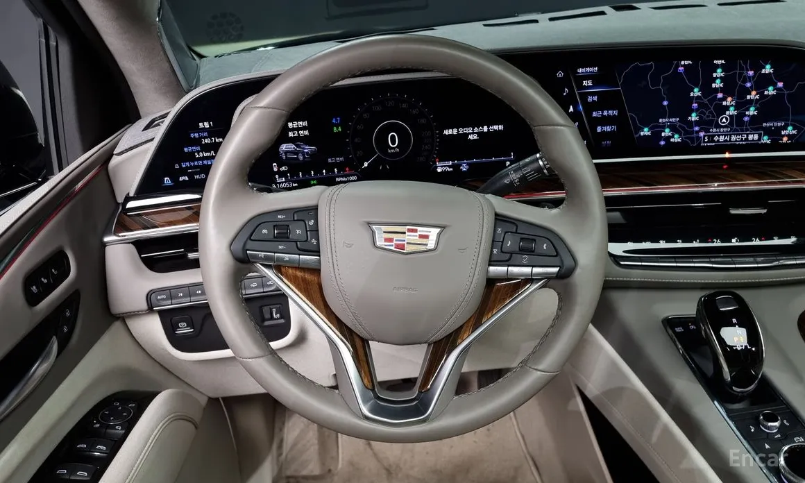 Фото 13 - Cadillac Escalade