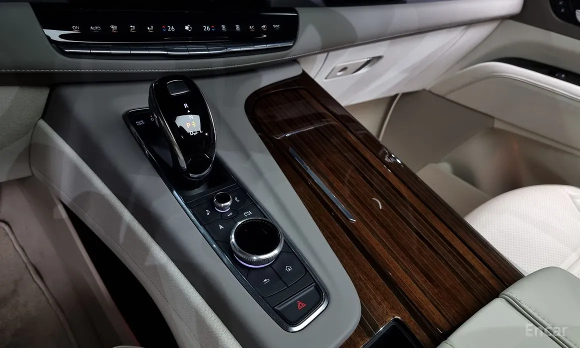 Фото 9 - Cadillac Escalade