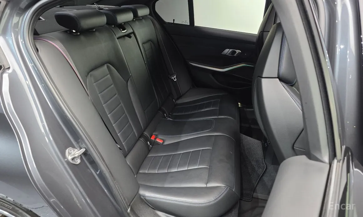 Фото 12 - BMW 3 Series