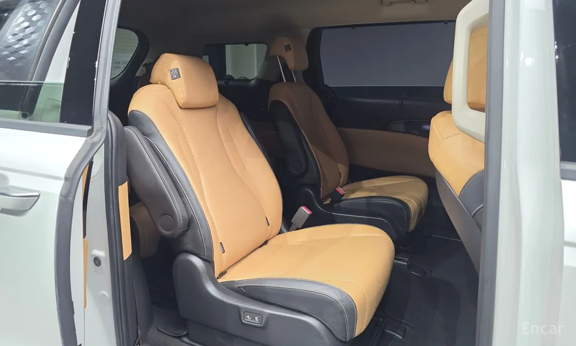 Фото 12 - Kia Carnival