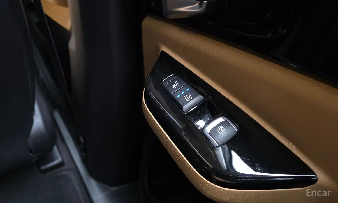 Фото 18 - Kia Carnival