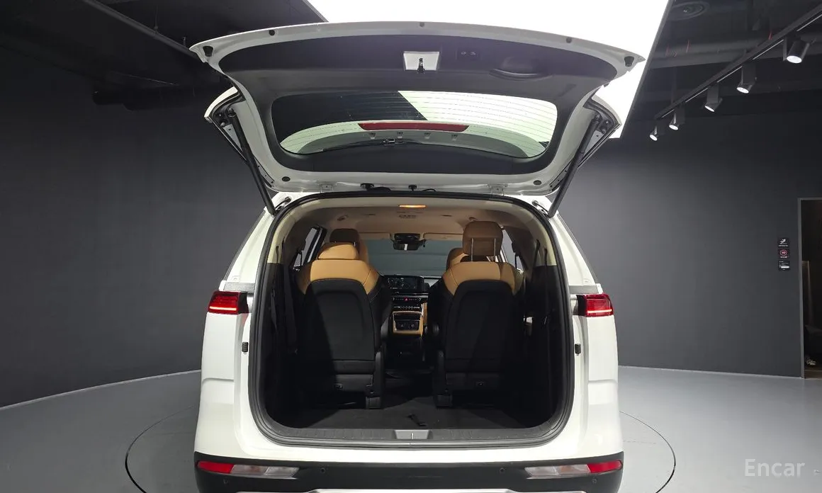 Фото 20 - Kia Carnival