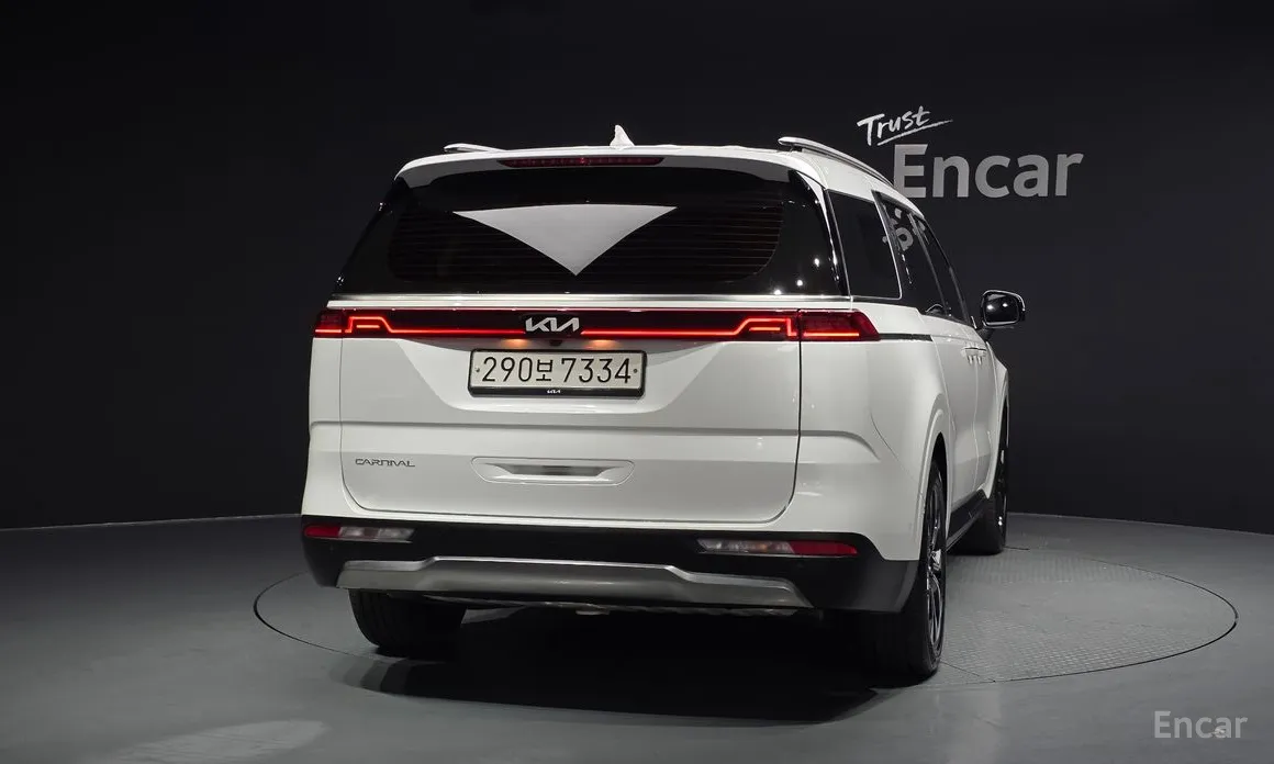 Фото 4 - Kia Carnival