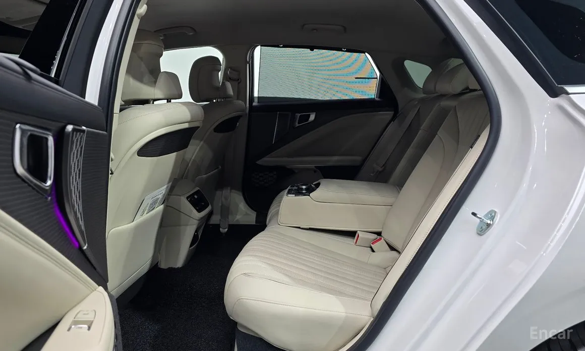 Фото 12 - Kia K8