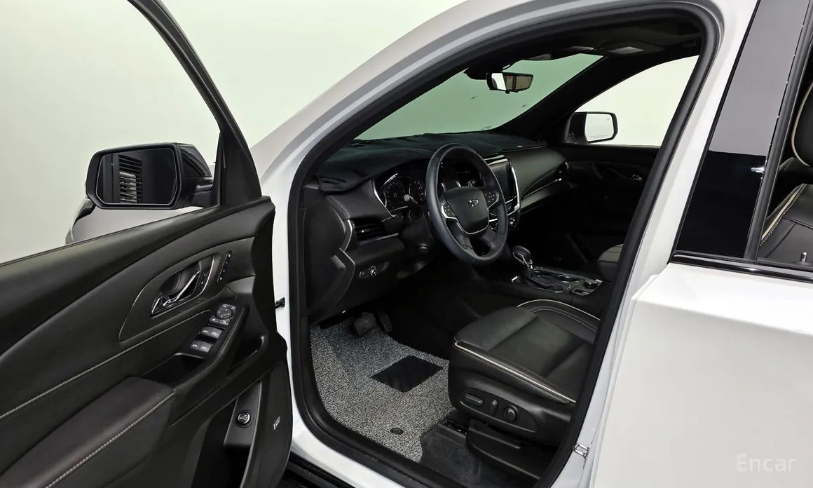 Фото 10 - Chevrolet Traverse