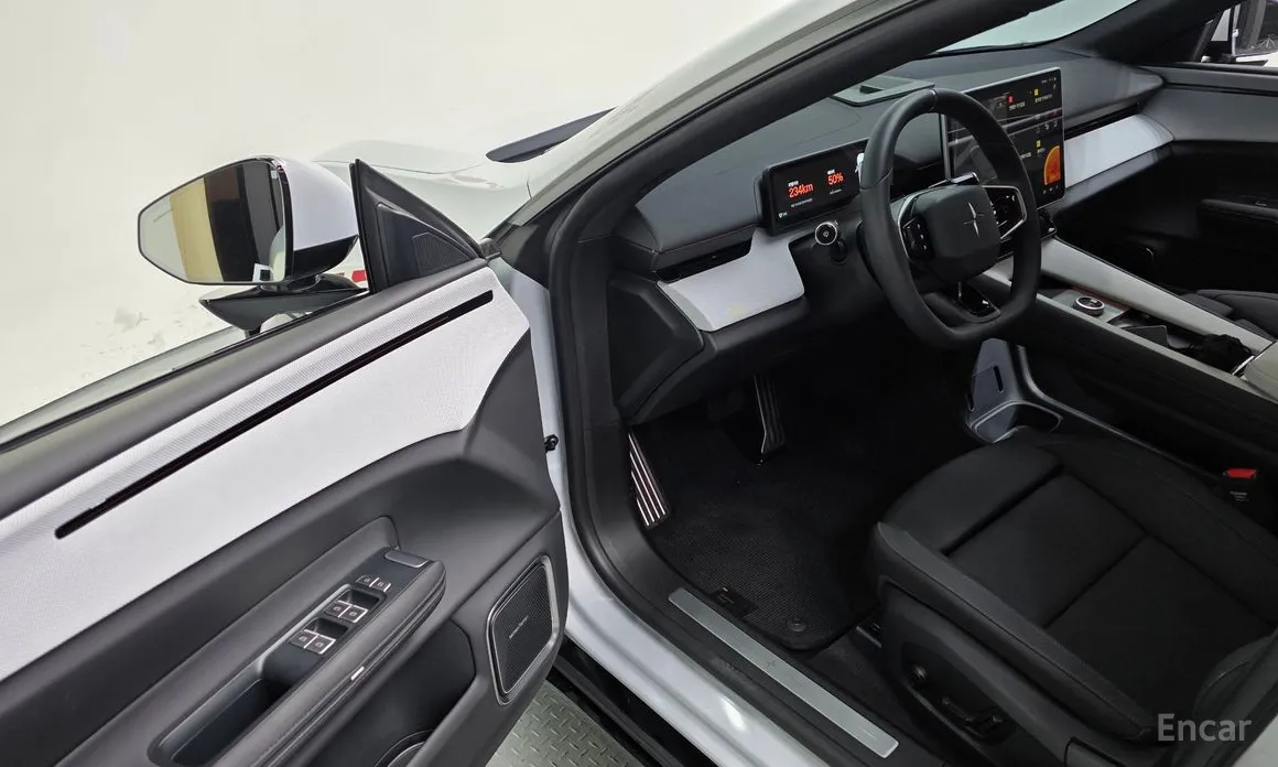 Фото 12 - Polestar 4