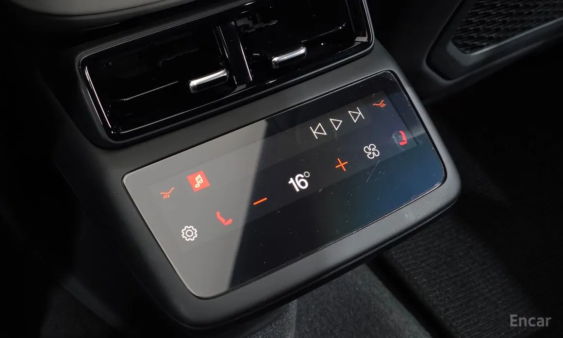 Фото 18 - Polestar 4