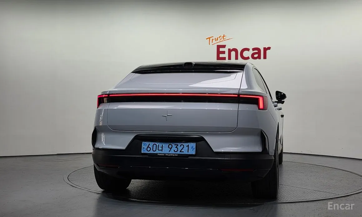 Фото 4 - Polestar 4