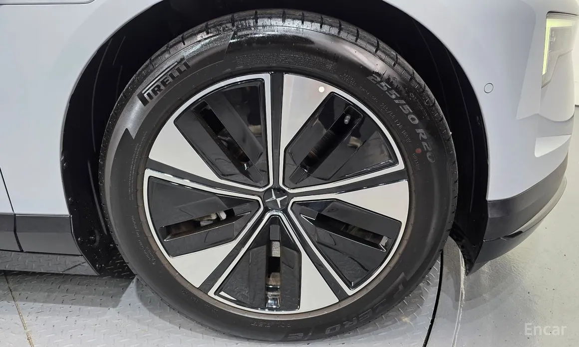 Фото 5 - Polestar 4