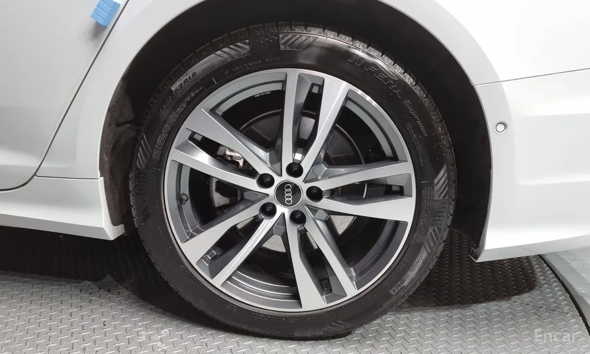 Audi A6 2019 45 TFSI Quattro Premium