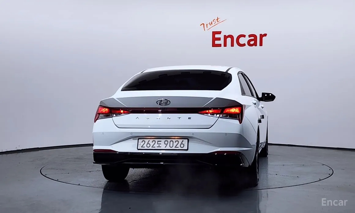 Фото 4 - Hyundai Avante