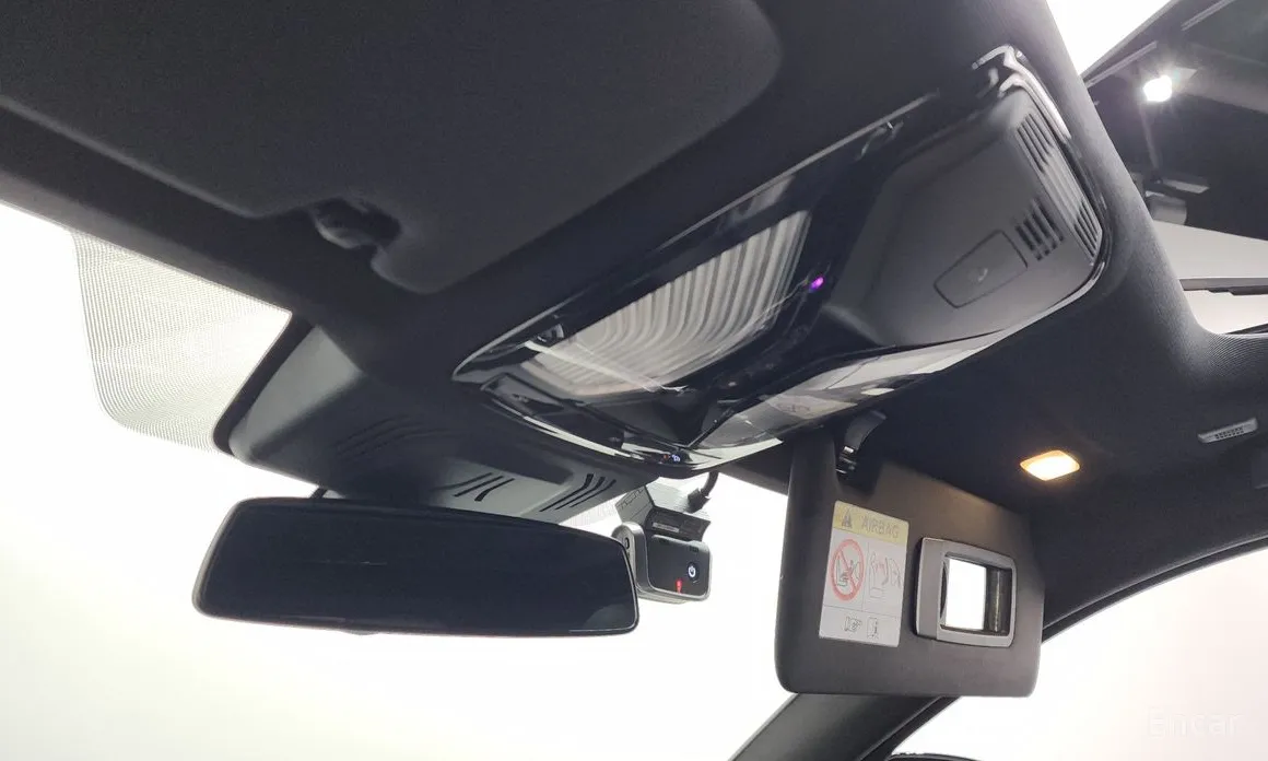 Photo 17 - BMW 3 Series