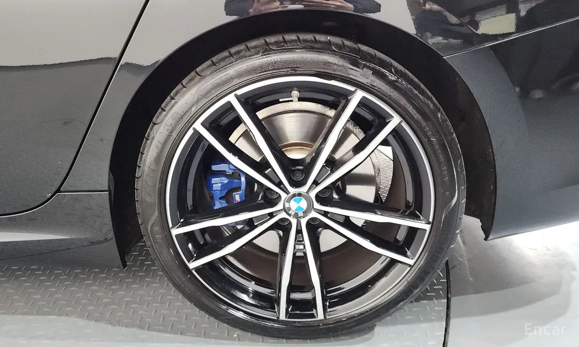 Photo 5 - BMW 3 Series