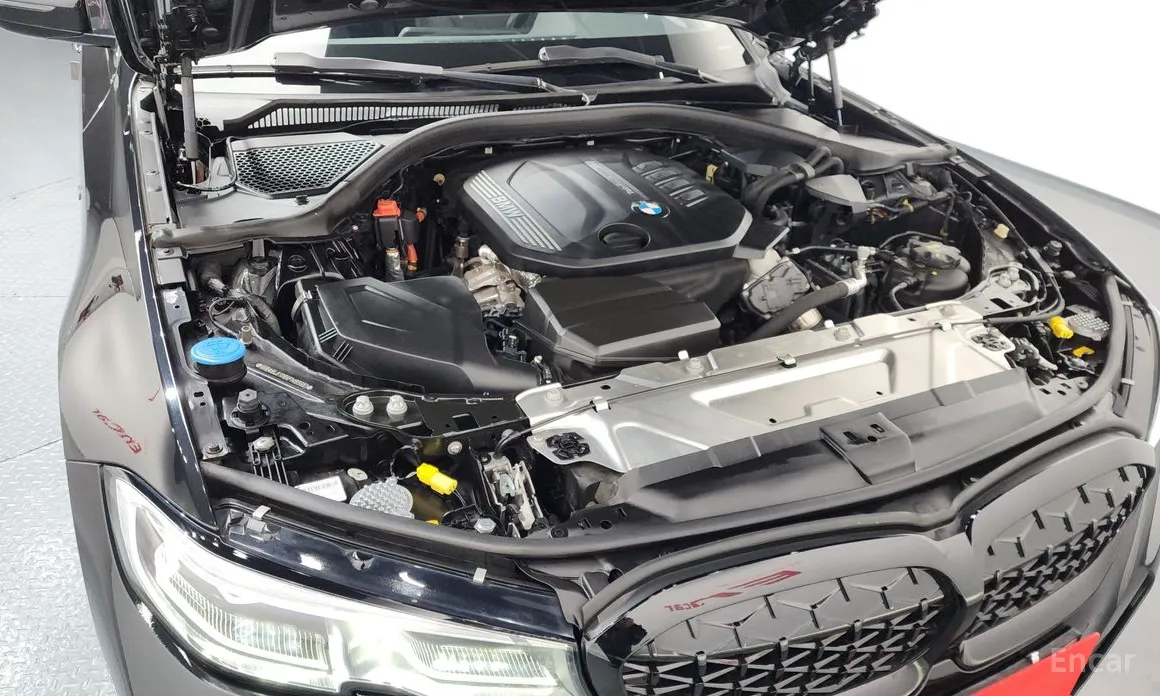 Photo 6 - BMW 3 Series