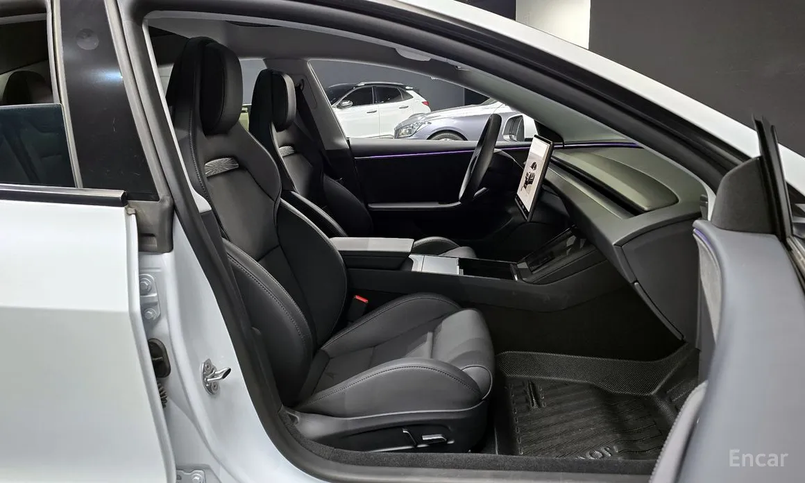 Фото 10 - Tesla Model 3