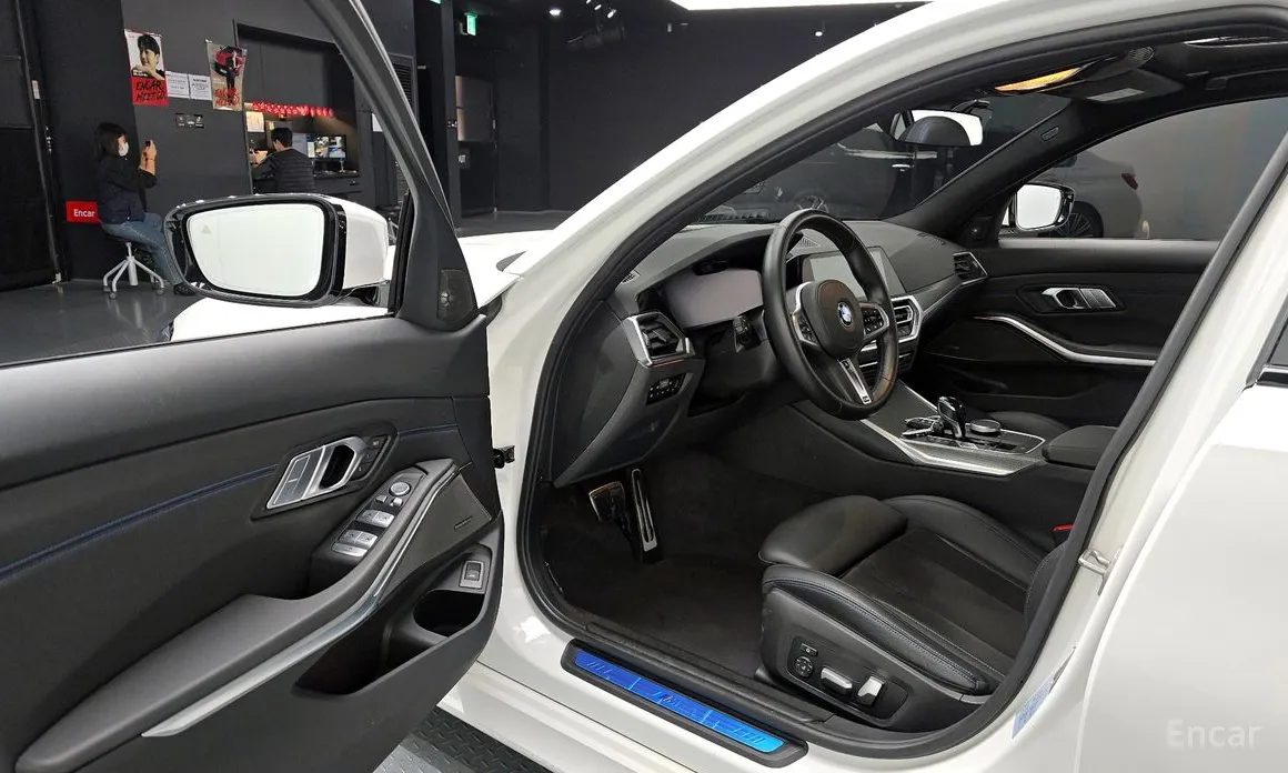 Фото 10 - BMW 3 Series