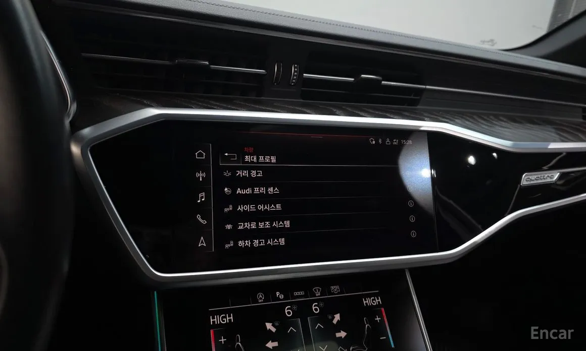 Фото 16 - Audi A6