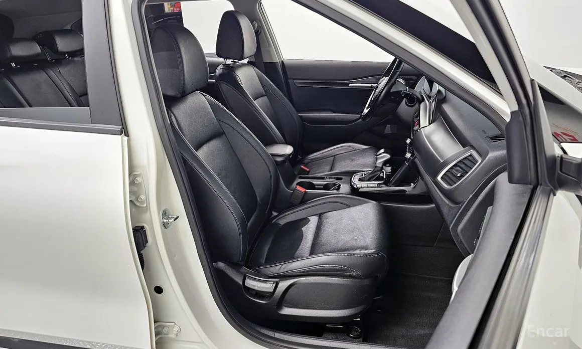 Фото 10 - Kia Seltos