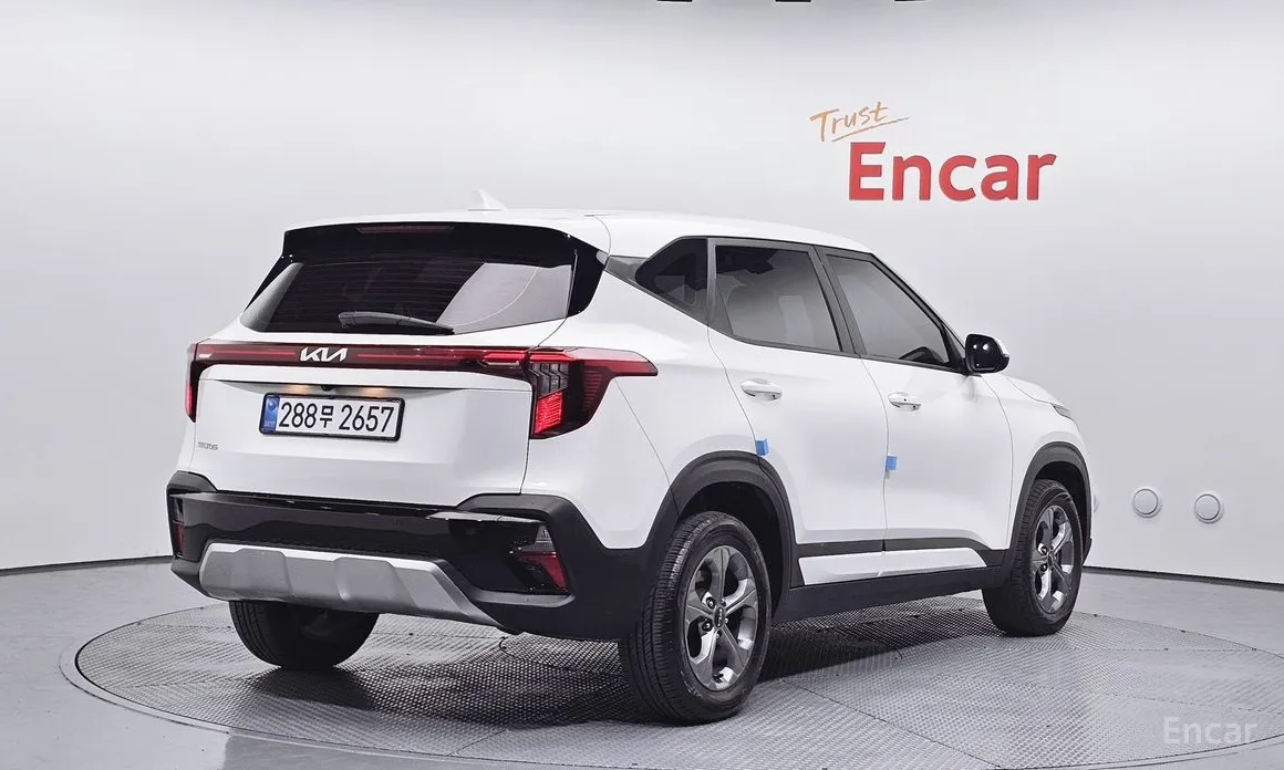 Фото 2 - Kia Seltos