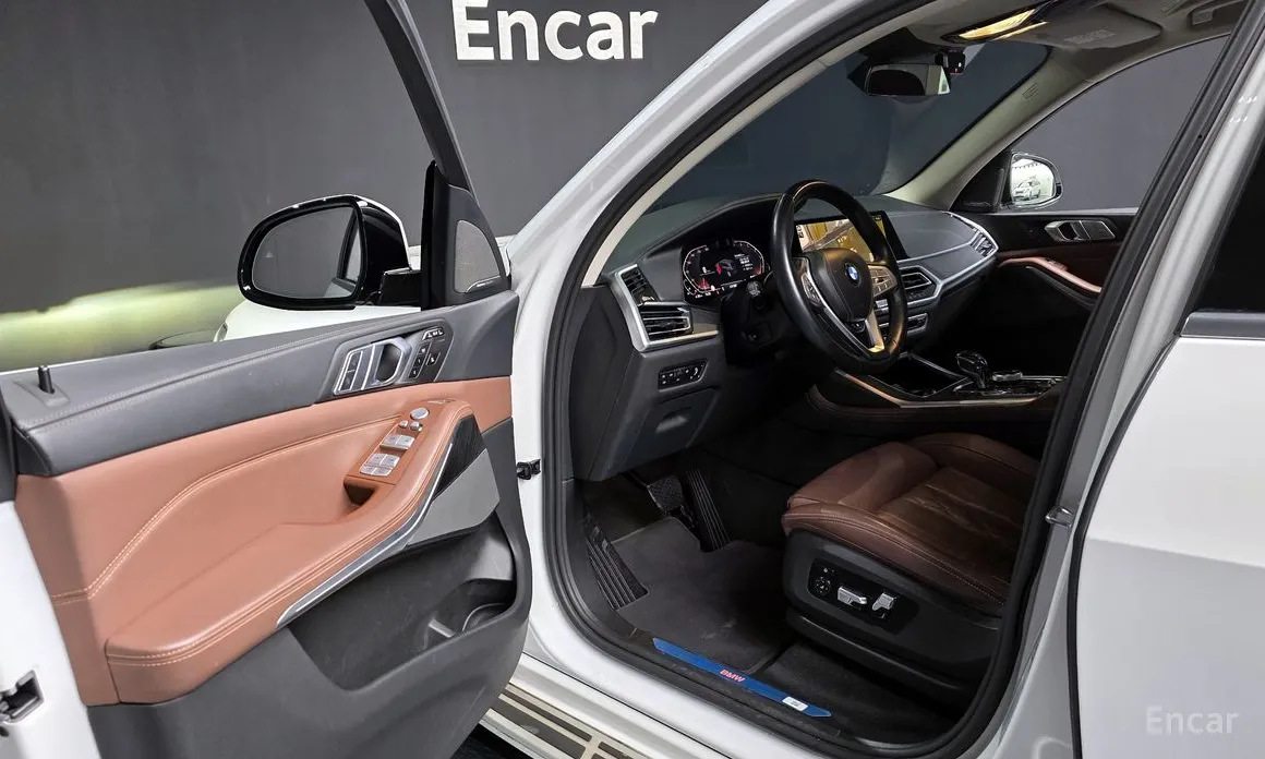 Фото 10 - BMW X7