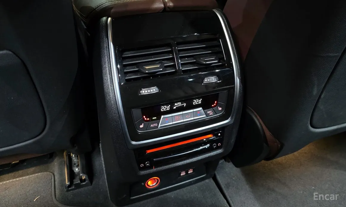 Фото 19 - BMW X7